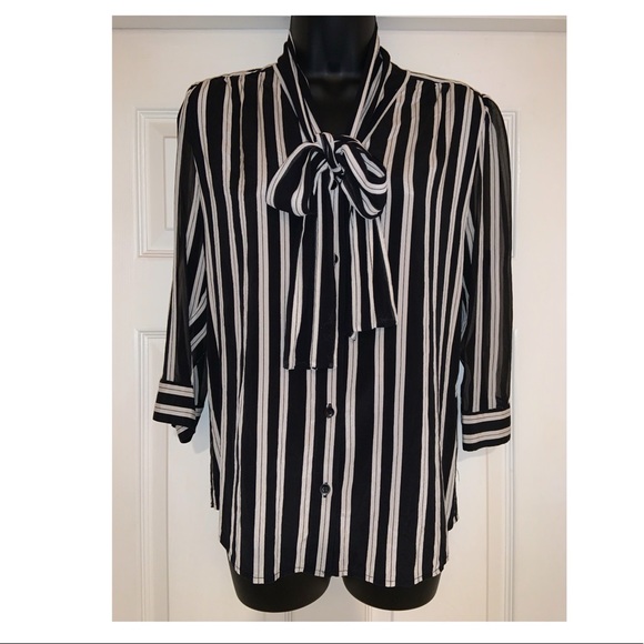 Alice and Olivia Black & White Silk Striped Blouse - Picture 5 of 15